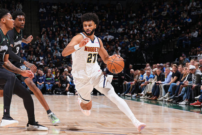 Murray erupts for 43, powers Nuggets past Wolves image