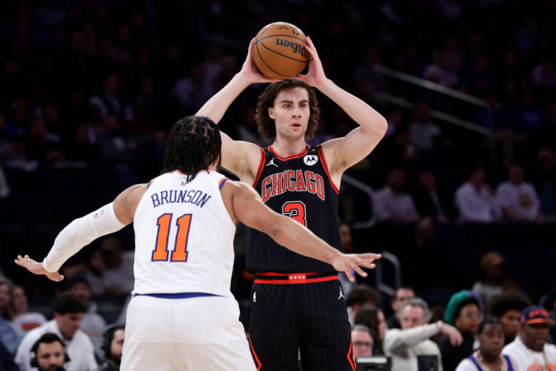 Bulls stay perfect, dominate Knicks to open NBA Cup campaign image