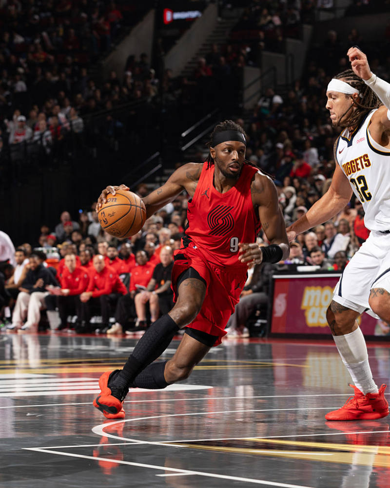 Blazers stun Nuggets in Halloween Thriller image