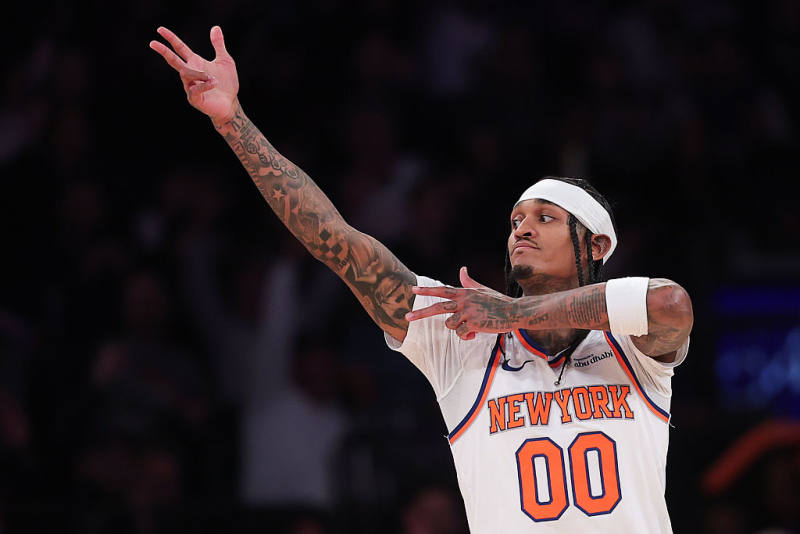 Red-hot Knicks avenge loss with 128–116 win over Bulls image