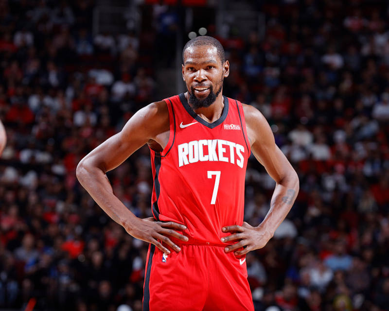 Rockets hold off Mavericks for fourth straight win image