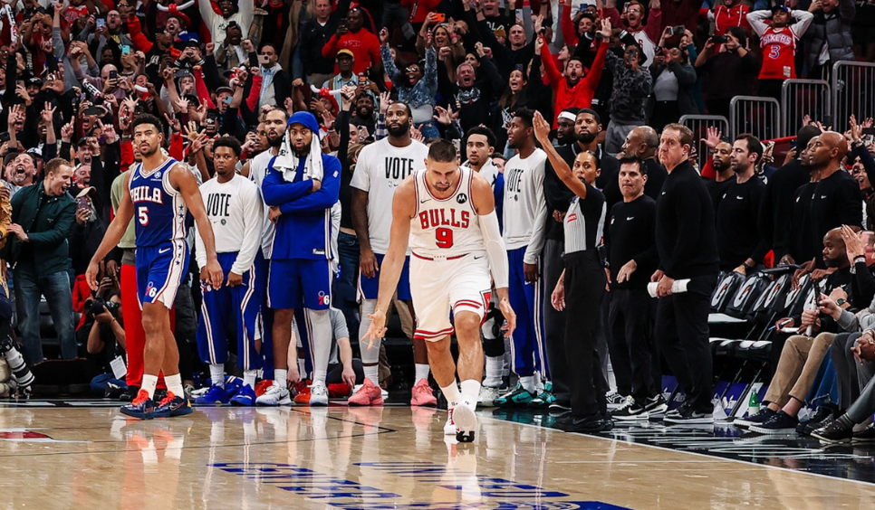 Bulls rally from 24 down to stun Sixers image