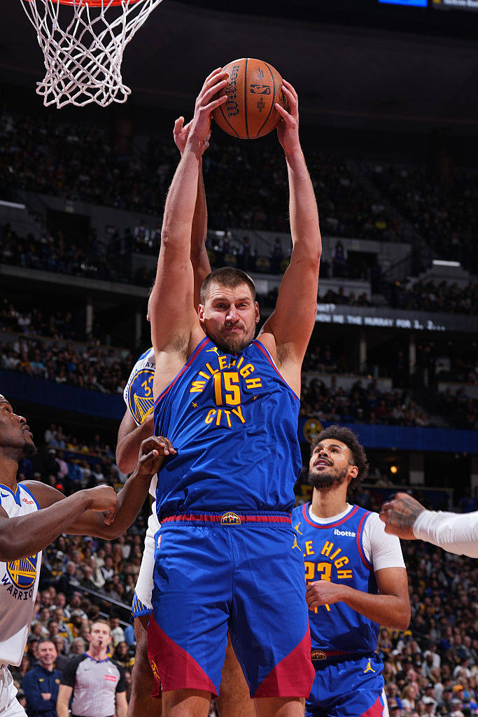 Nuggets crush depleted Warriors  image