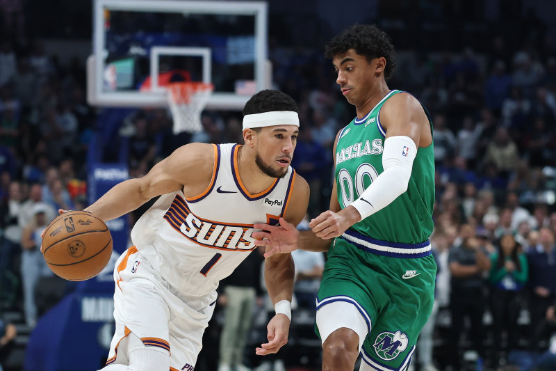 Suns fend off Mavs for fourth straight win image
