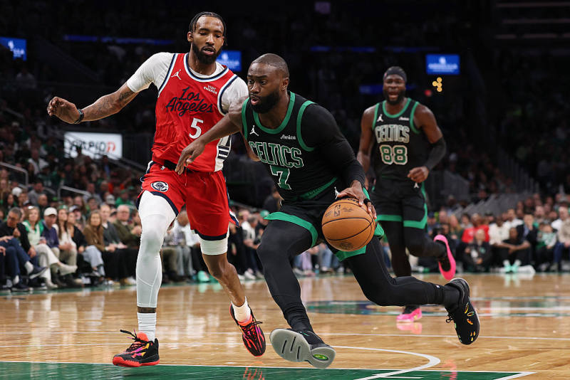 Celtics hold off Clippers image