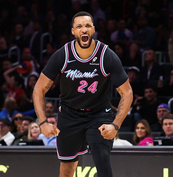 Heat avenges loss to Knicks image