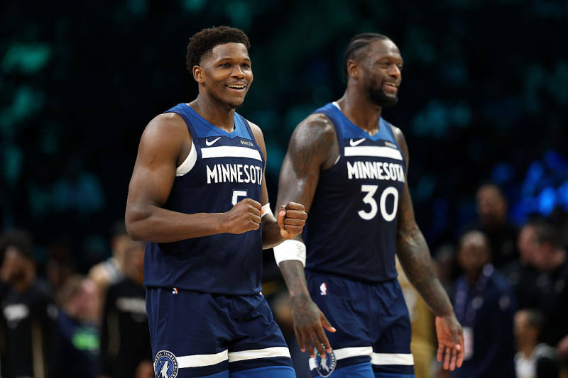 Randle, Timberwolves hold off the Wizards image