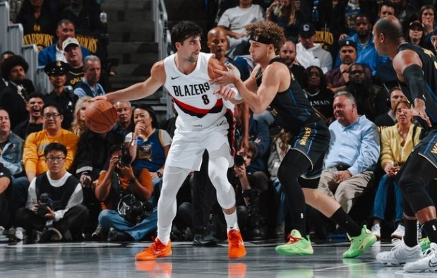Blazers top Warriors anew in upset win image
