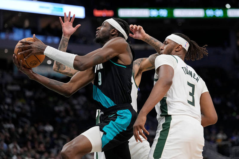 Grant’s 35 points lead Blazers past Bucks image