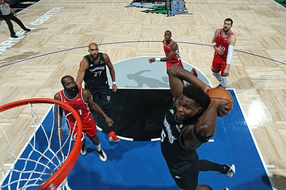 Wolves stage comeback, spoil Harden's historic night image