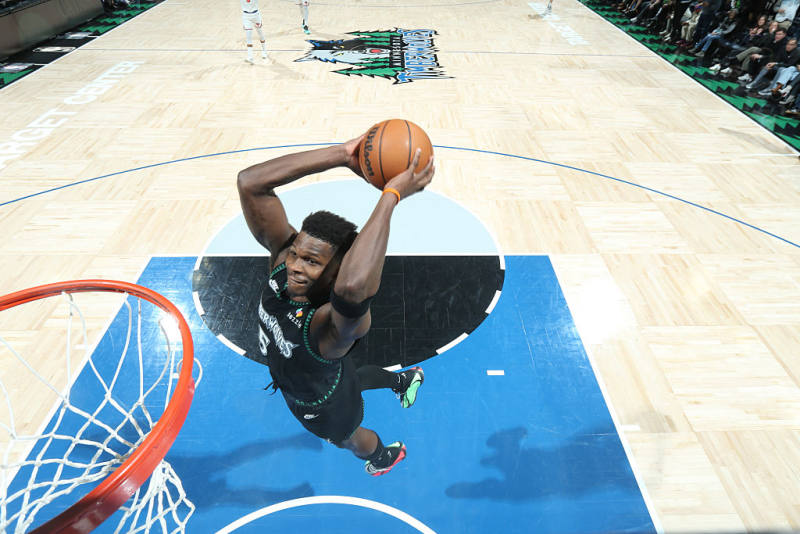 Edwards explodes for 38 as Timberwolves fend off shorthanded Knicks image