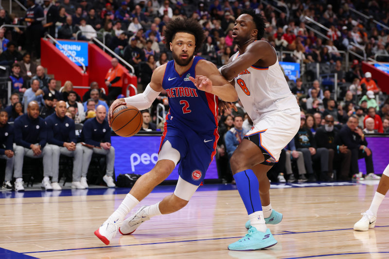 Pistons trample Knicks, tighten grip on East’s top spot image