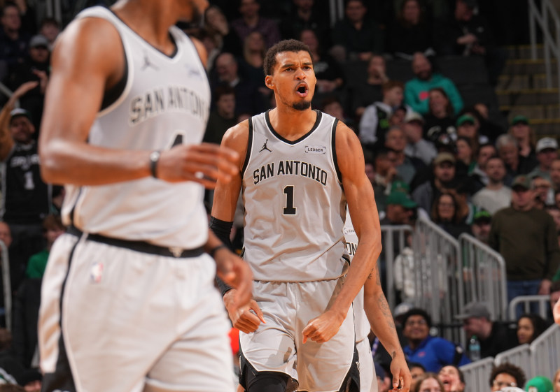 Wemby scores 21 as Spurs rally past Celtics image