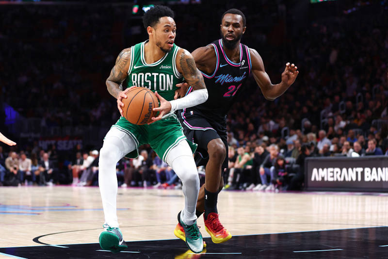Celtics stage comeback from 19-point deficit to defeat Heat image