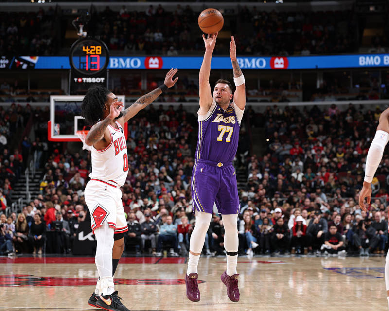 Luka Doncic makes history in Lakers’ win vs. Bulls image