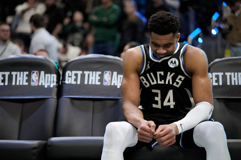 Giannis Antetokounmpo seeking move from Bucks image
