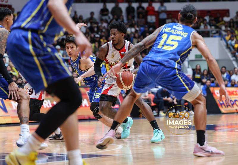 AT THE HALF: San Miguel holds on to 49-39 lead over TNT in Game 6 image