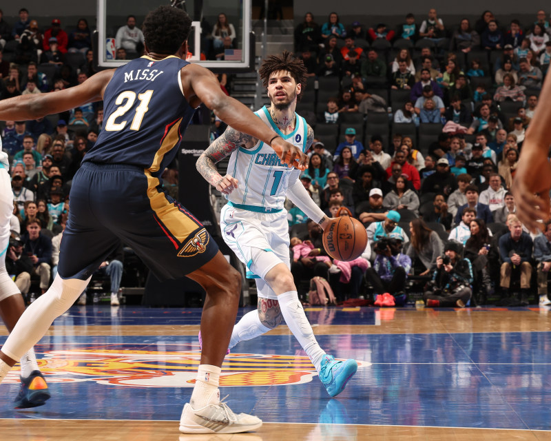 Hornets rally from 22 down for seventh straight win image