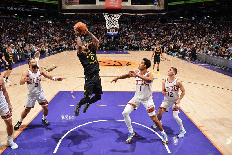 Warriors rally from 14 down to top Suns, 101-97 image