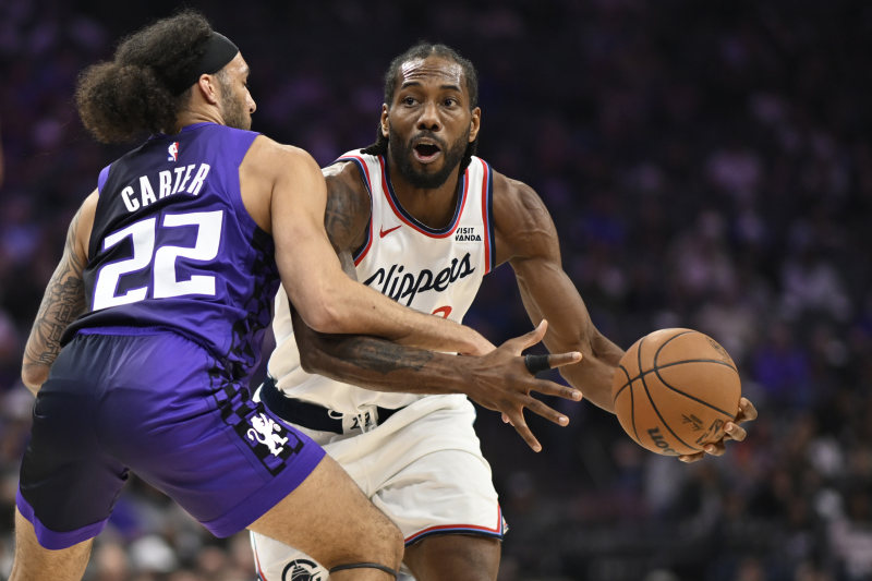 Leonard leads Clippers past struggling Kings image