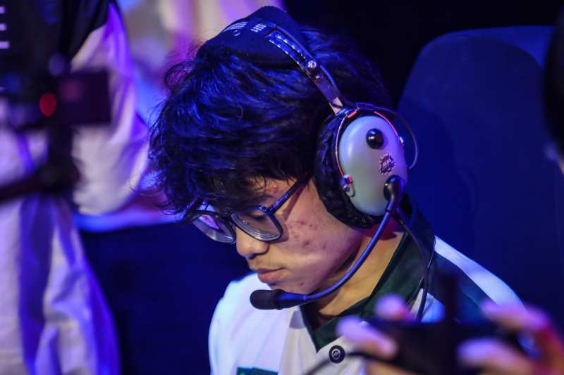 Hadji, Duckey join Team Falcons PH image