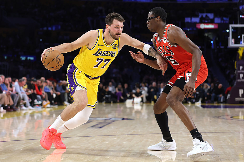 Doncic dominates vs Bulls as Lakers extend win streak to four - Alta ...