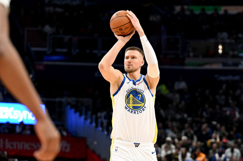 Porzingis powers Warriors past Wizards image