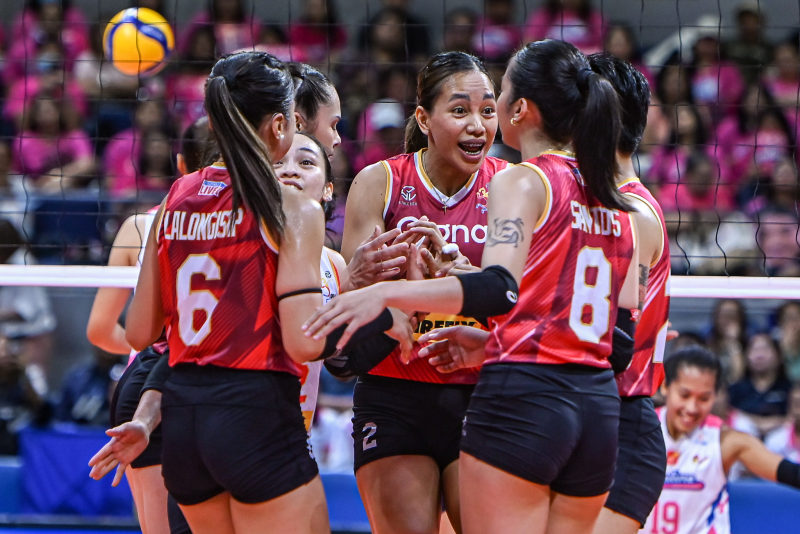 Cignal refuses to fade, makes semis image