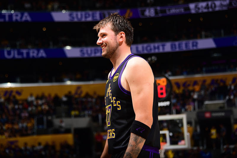 Luka Doncic breaks Kobe Bryant’s Laker record in win vs Cavs image
