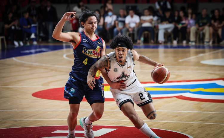 Guiao tips hat to Bossing following ROS's 56-point rout of Blackwater image