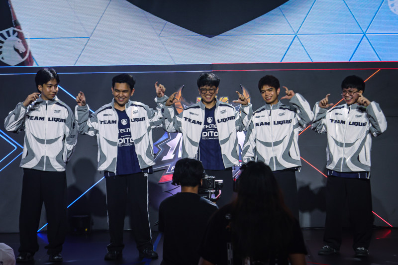 Team Liquid nears 1st-round sweep image