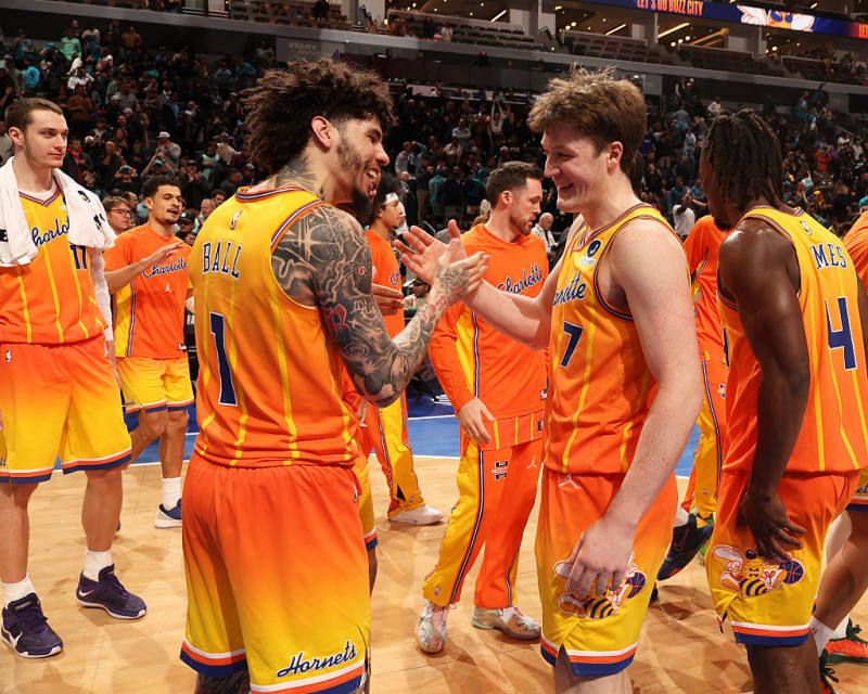 Kon Knueppel wins 3-point race over LaMelo Ball as they make history together image