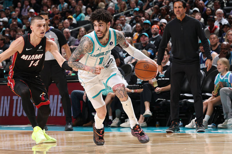 LaMelo’s late heroics lift Hornets past Heat in OT, advance in Play-In image