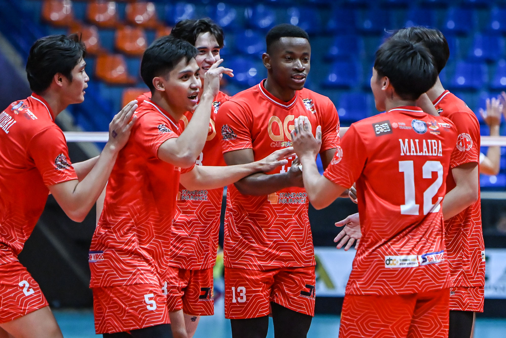 Cabstars near Spikers' Turf bronze - Alta Sports | Alta Sports