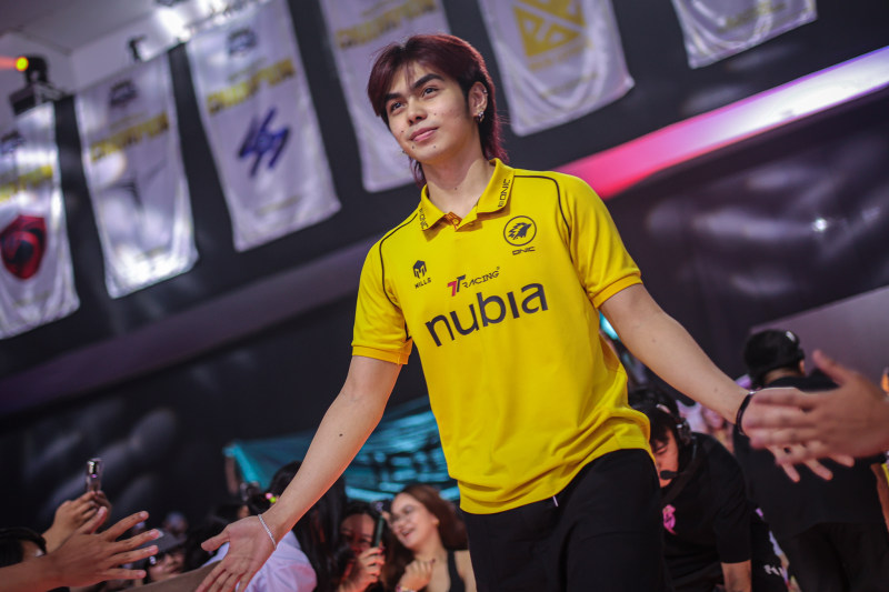 K1NGKONG eyes wider hero pool image