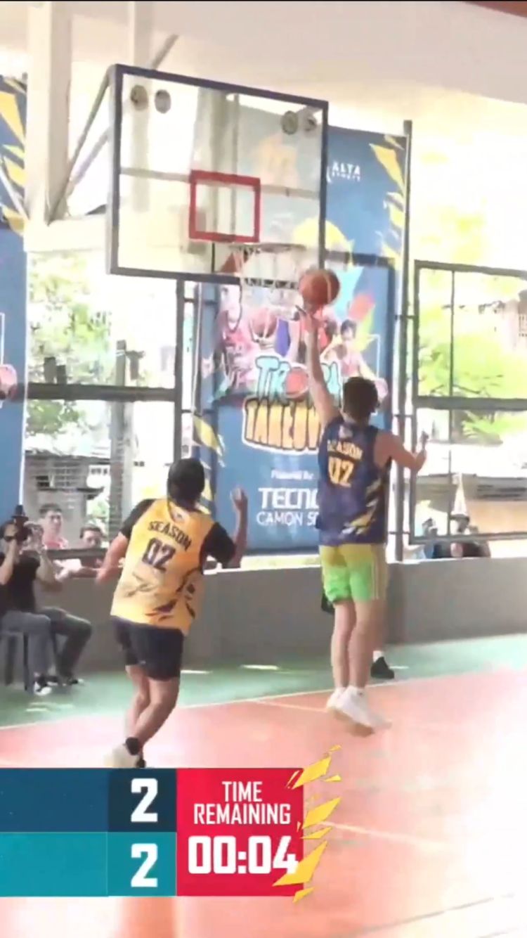 YAMBAO ESCAPES ABRIGO WITH A GAME-WINNING LAYUP! image