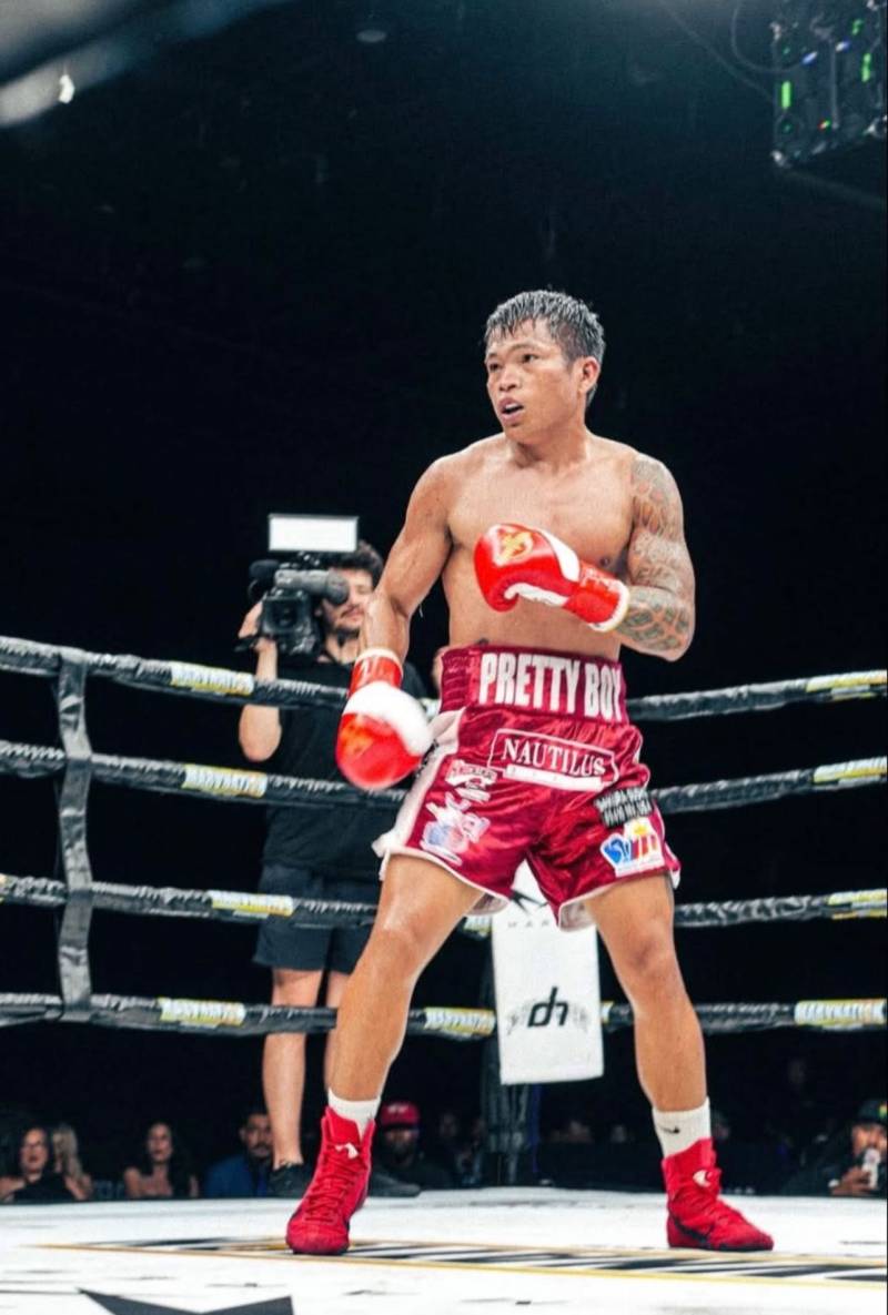 Ancajas makes strong featherweight debut image