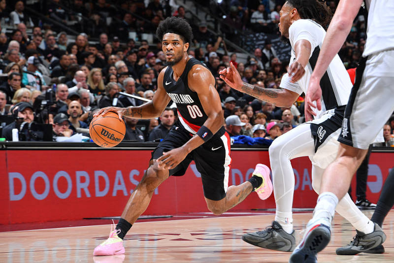 Blazers rally past Spurs in Game 2 as Wembanyama exits early image