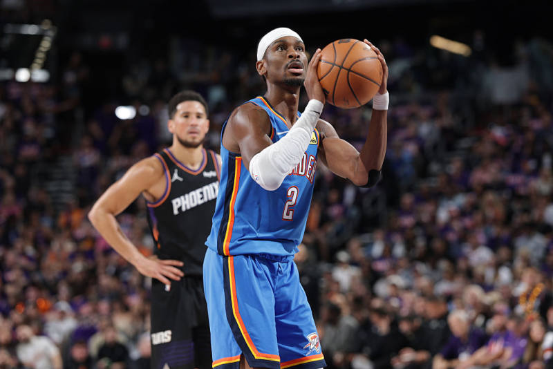 SGA erupts for 42 as Thunder blast Suns in Game 3 image