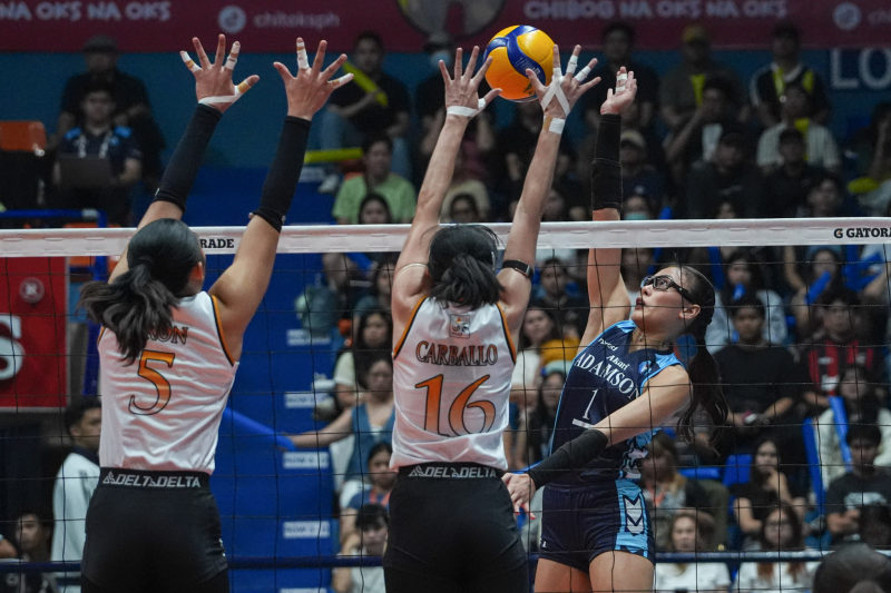 UST, Adamson fight for survival as stepladder semis begins image