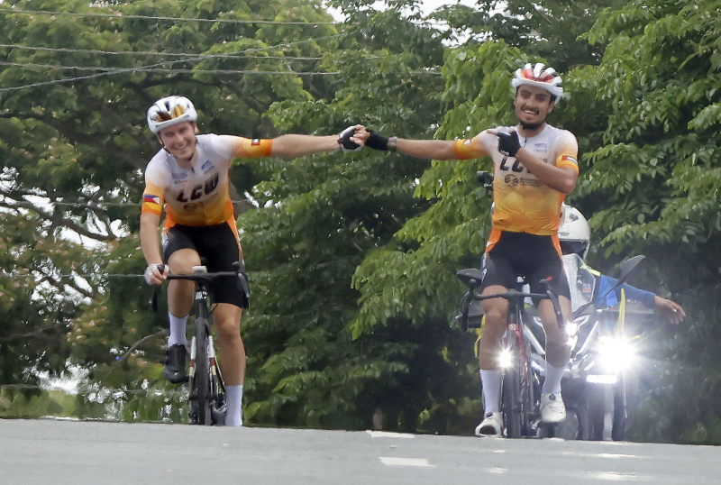Foreign riders dominate Stage 1
image