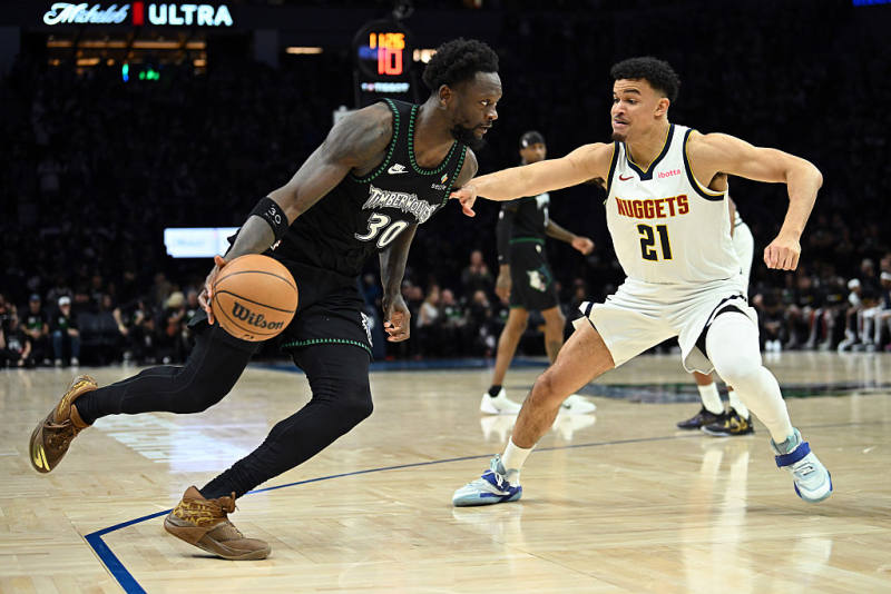 McDaniels scores 32 as shorthanded Wolves eliminate Nuggets in Game 6 image