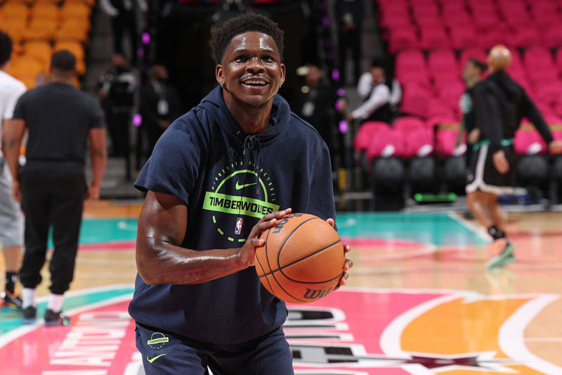 Anthony Edwards Expected to Play in Game 1 vs. Spurs image