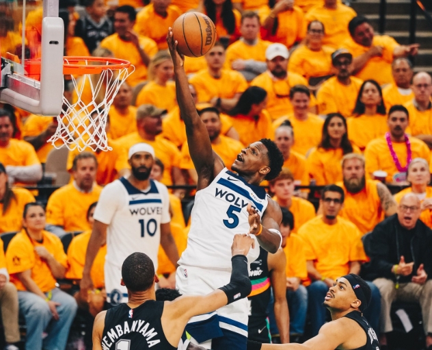 From Injury to Impact: Edwards' Fourth-Quarter Takeover Sends Wolves to 1-0 Lead image