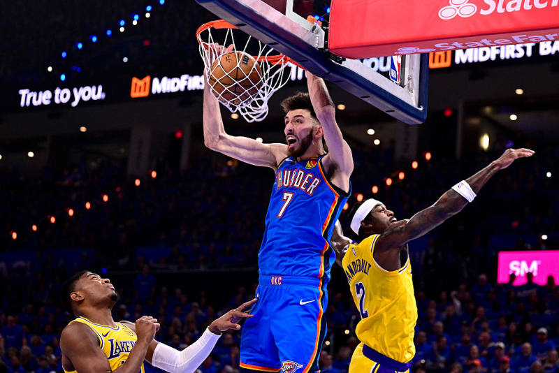 Jarred Vanderbilt suffers full dislocation of right pinky finger in Game 1 loss to OKC image