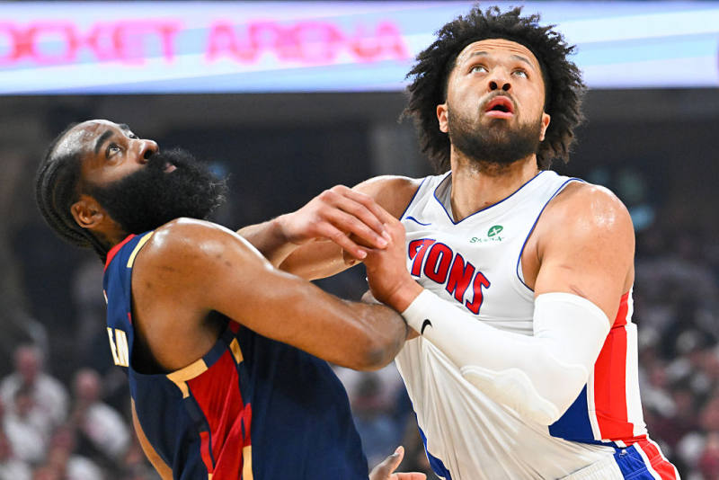 Harden's late heroics lift Cavs past Pistons in Game 3  image