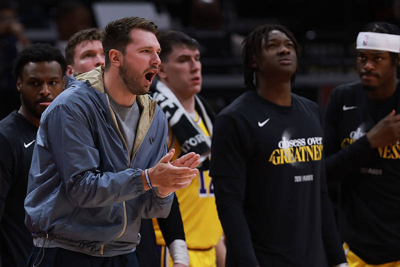 Will Luka Doncic play in Game 3? Starters for Lakers vs Thunder revealed image
