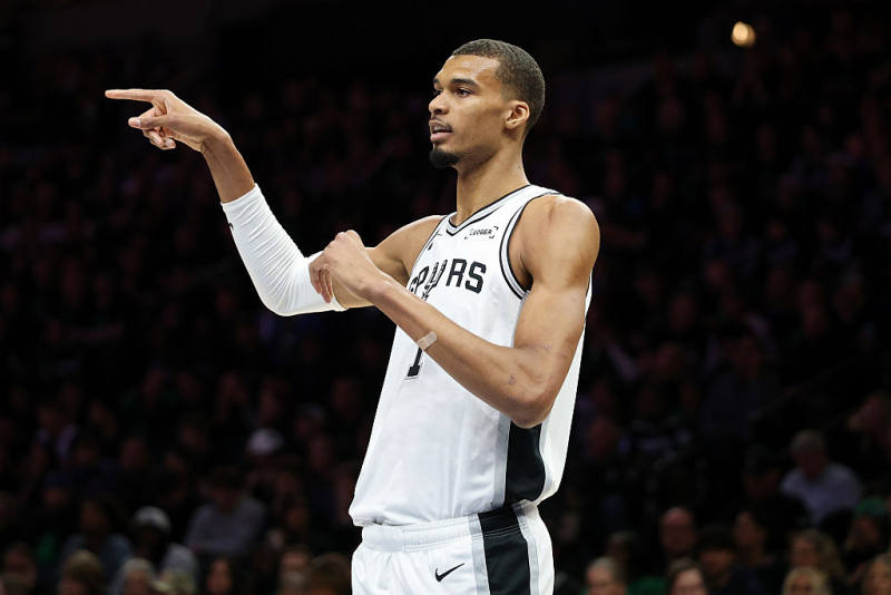 Will Victor Wembanyama play in Game 5? Starters for Spurs vs Timberwolves revealed image