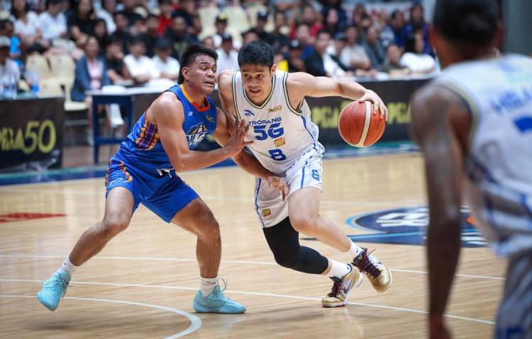 AT THE HALF: Road Warriors lead Tropang 5G 52-50 image