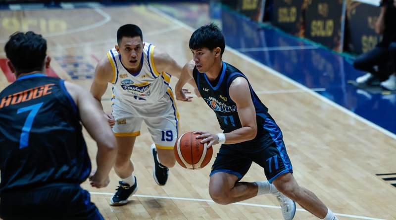 Meralco escapes Magnolia, makes semis image